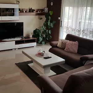Apartman Filip, Zára